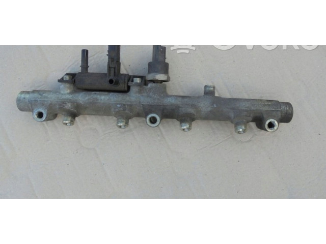 Vstřikovací lišta 0445214017 Peugeot 807