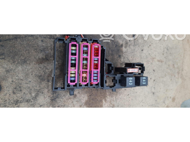 Блок предохранителей 8K0971845A Audi Q5 SQ5