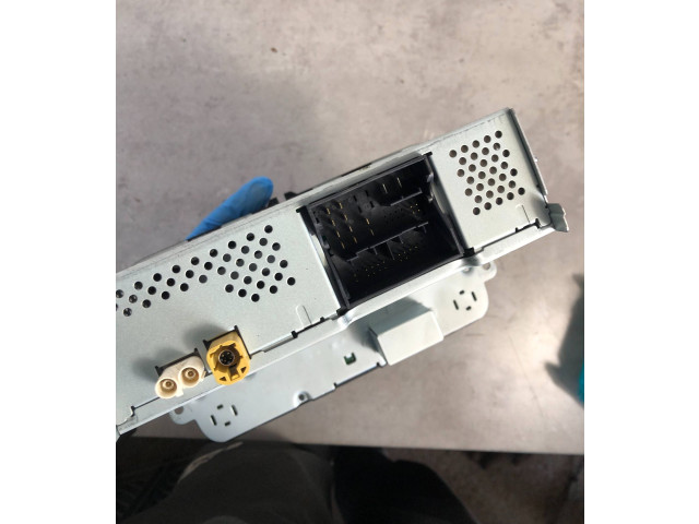 Pojistková skříňka 1K8035150G Volkswagen Caddy 2015