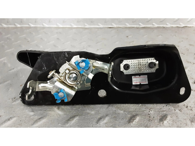 Zámek zadních dveří 9832090680 Citroen Berlingo 2020