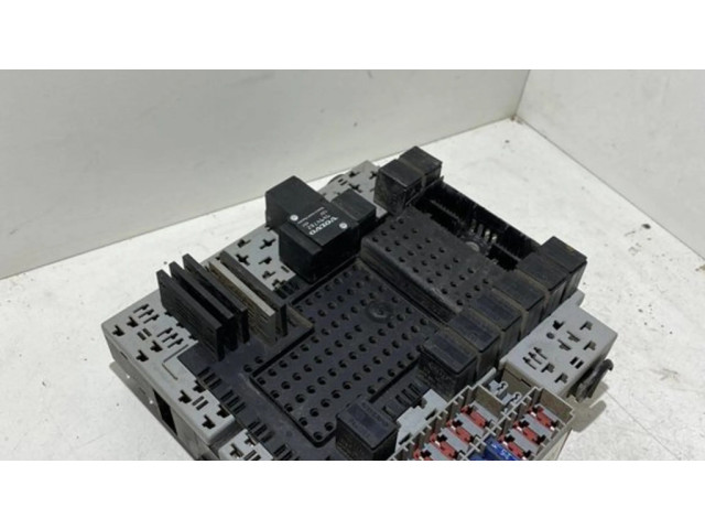 Pojistková skříňka 8645411, 000000990935 Volvo XC70 2001