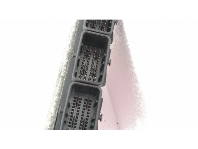 Řídící jednotka 0281010784 Renault Master II 2004