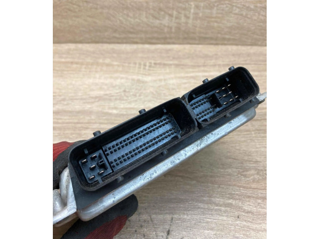 Řídící jednotka 045906019, 0281001940   Skoda Roomster (5J) 2006