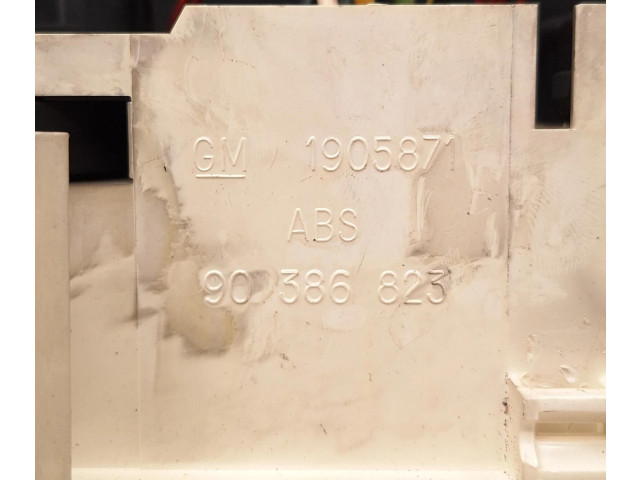 Блок управления климат-контролем 90386823, 90386821   Opel Tigra A