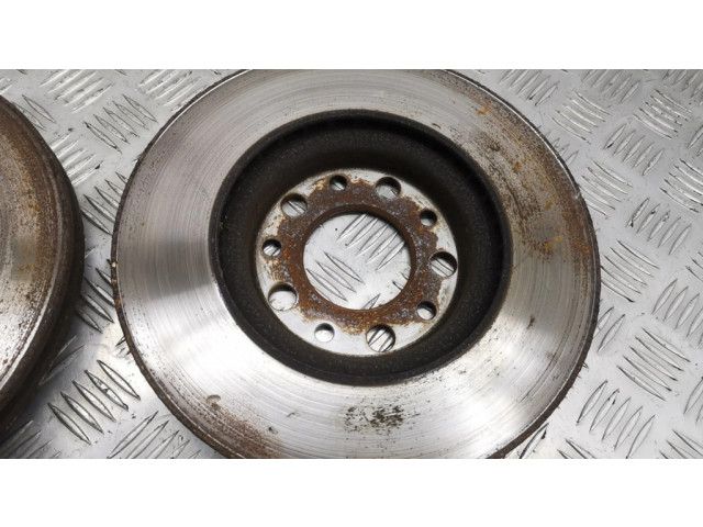 Передний тормозной диск Alfa Romeo Giulietta 1.6