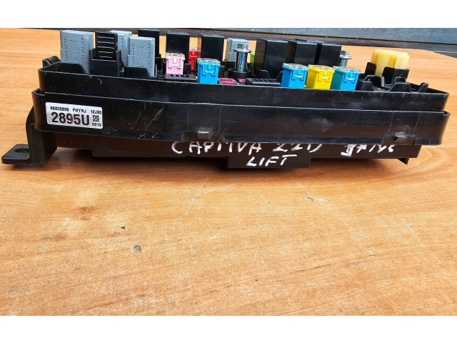 Pojistková skříňka 95202895, 12J30 Opel Antara 2011