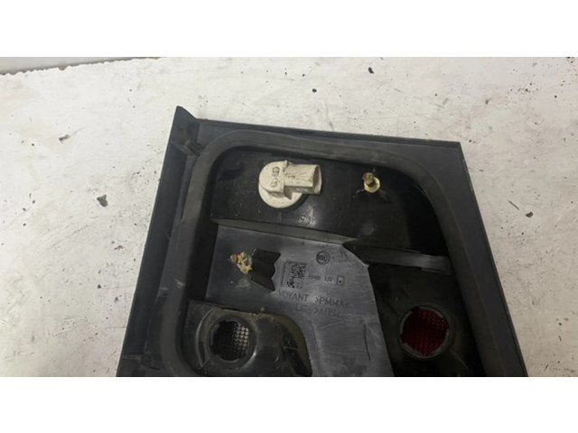 Задний фонарь правый сзади 45102 Peugeot 806