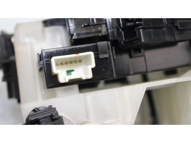 Подрулевой шлейф SRS 8SBBS4   Mazda 3 II