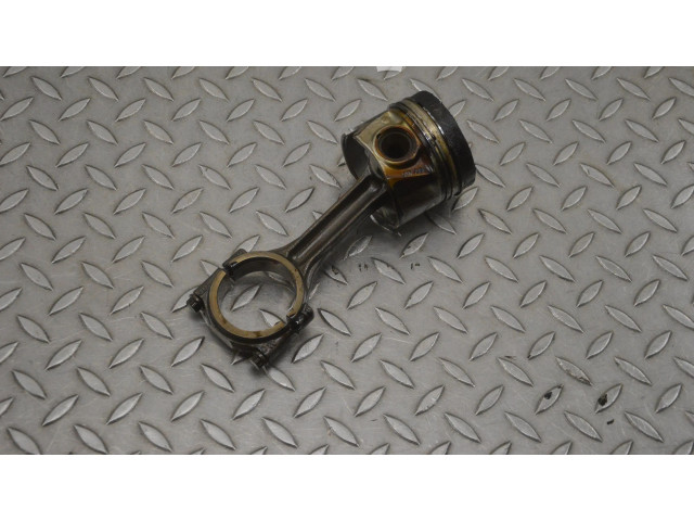  Поршень CRLB BHS  Volkswagen PASSAT B8  