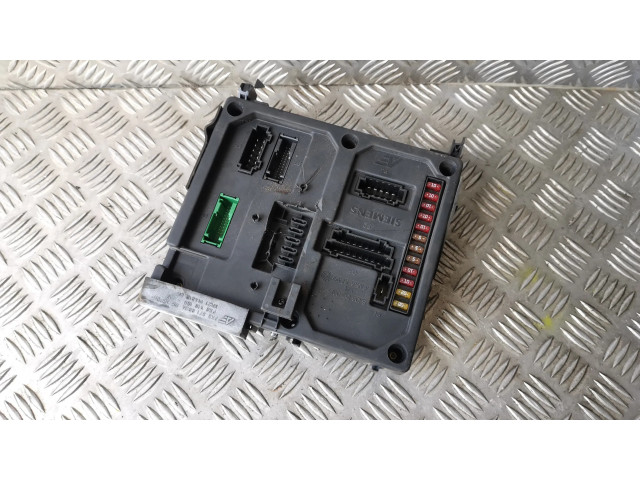 Блок предохранителей S108145100G, 7M0962258H Ford Galaxy