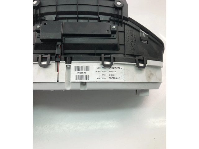 Přístrojová deska Volvo XC70 2011 31343325AA, DE2346