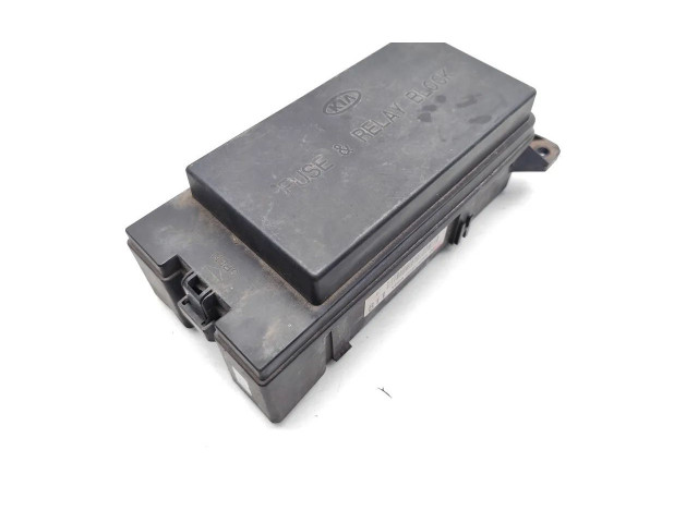 Блок предохранителей 91161-3E011, 10-08403-002 KIA Sorento