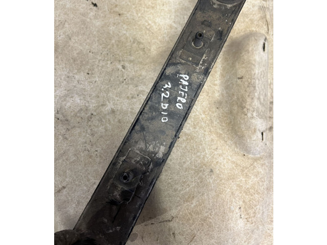 Интеркулер Mitsubishi Pajero