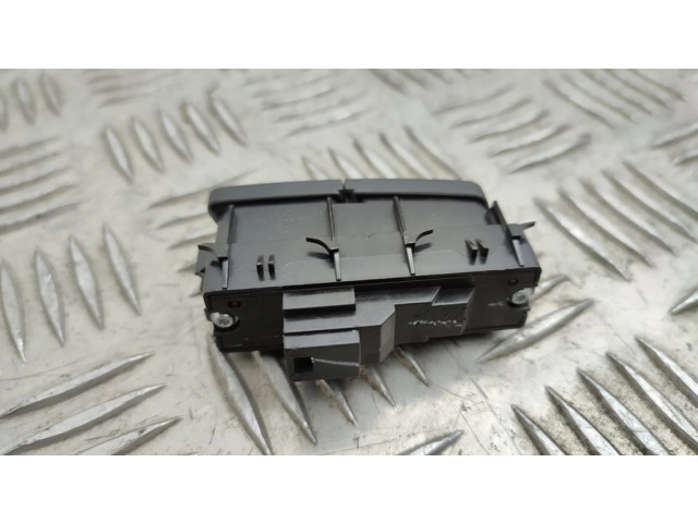 Включатель центрального замка