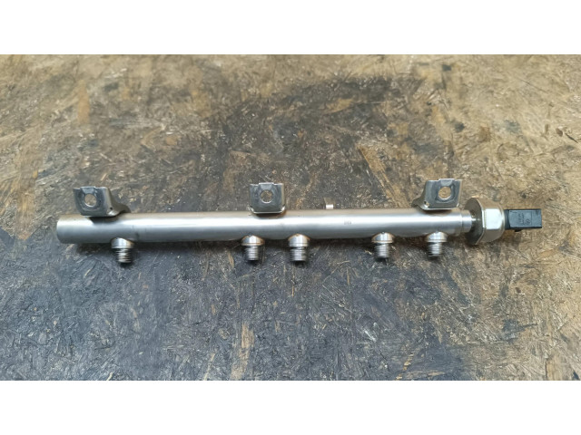 Vstřikovací lišta 7562474 BMW 3 E92 E93 pro benzínový motor 2.0 N43B20A