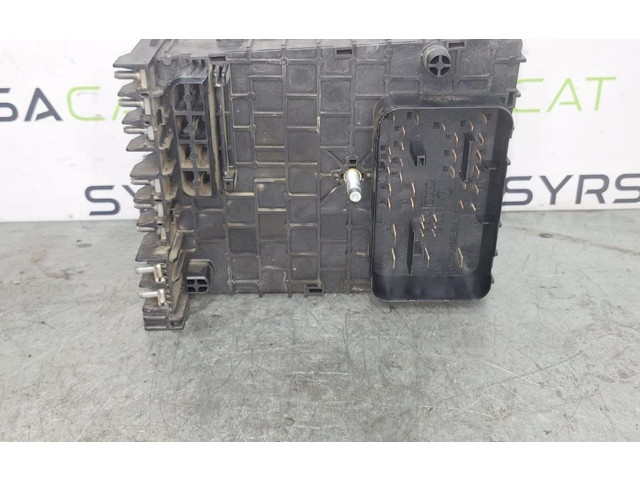 Pojistková skříňka 3C0937125 Volkswagen PASSAT 2008