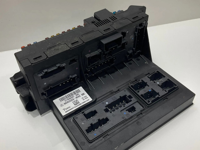 Pojistková skříňka 2115454201, 00005927A2 Mercedes-Benz E W211 2005