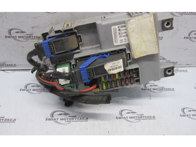 Блок предохранителей 01368890080 Citroen C5