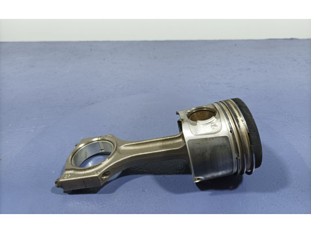 Píst 7810825, 7810825   BMW X1 E84     