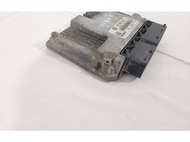 Блок управления двигателя 045906013B, 045906013E Skoda Fabia Mk2 (5J)