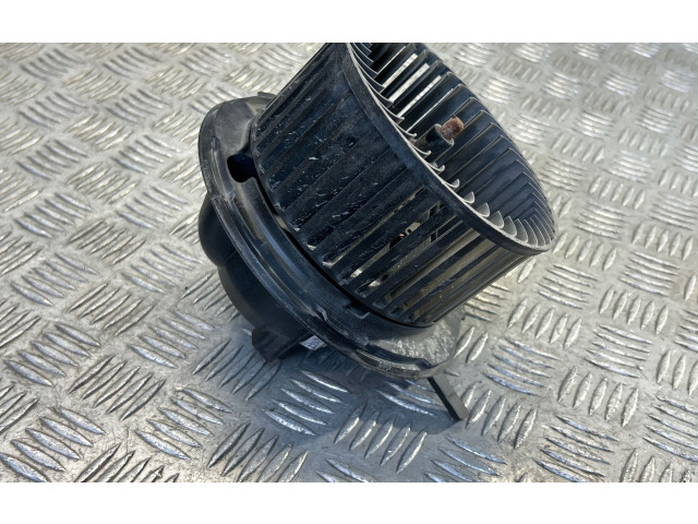 Вентилятор печки 998924E Volkswagen Caddy