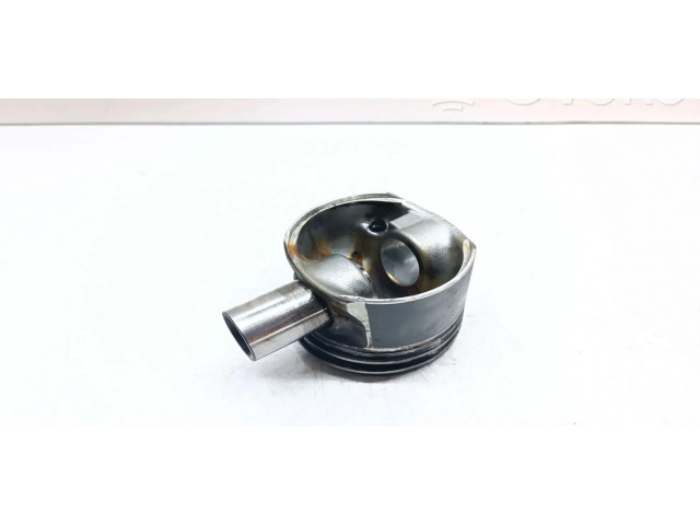 Píst 84L117 BMW 3 F30 F35 F31 pro naftový motor 2.0 N47D20C