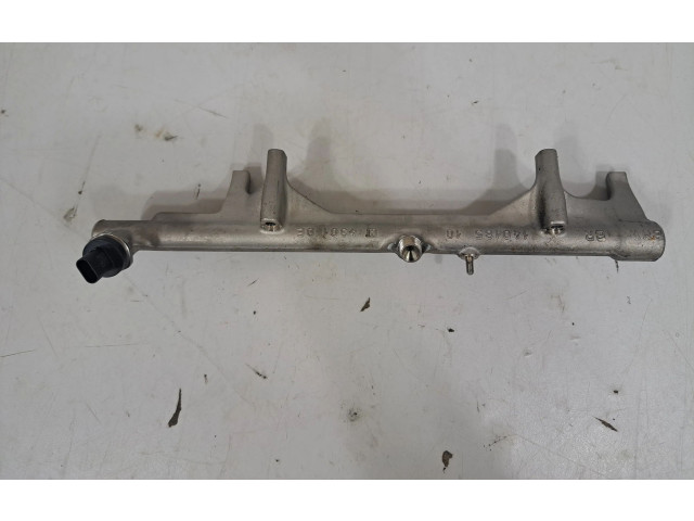 Vstřikovací lišta 7639979, 8694198 BMW 5 G30 G31