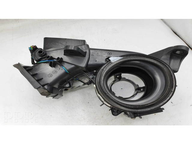 Другая деталь салона