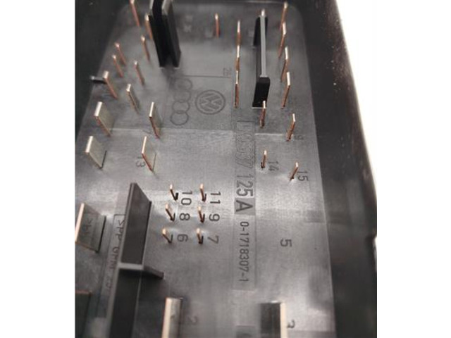 Блок предохранителей  1K0937125A, 1K0937125A   Skoda Octavia Mk2 (1Z)    