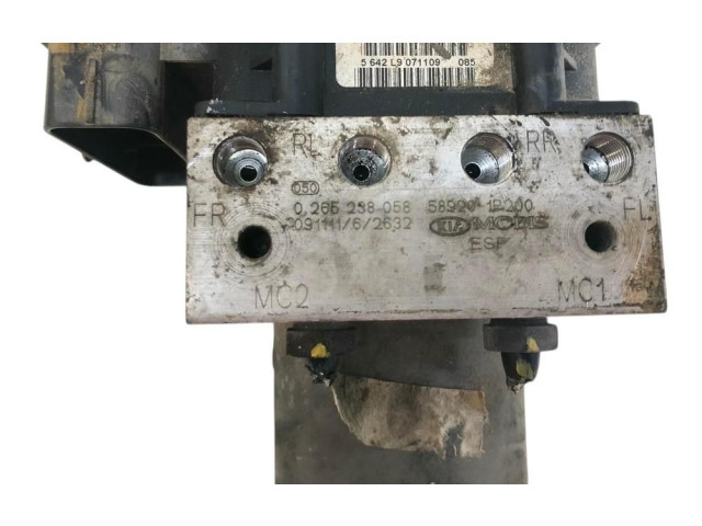 Jednotka ABS 589201P200, 0265238058   KIA Venga 2010