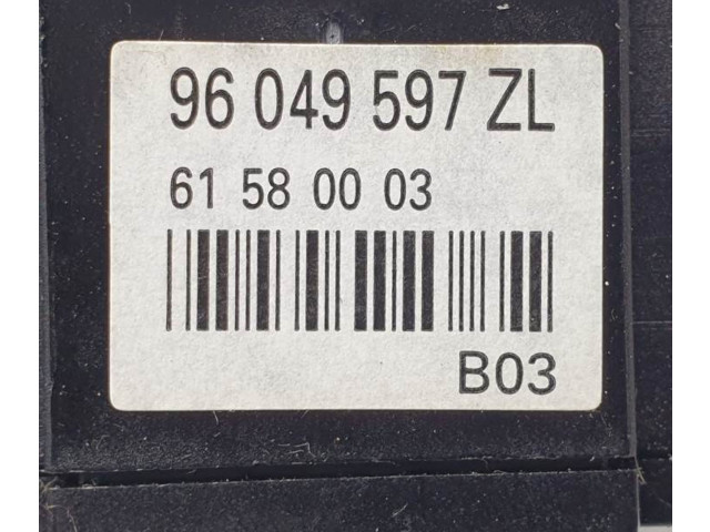 Vstřikovač 96049597ZL Citroen Berlingo WJZ