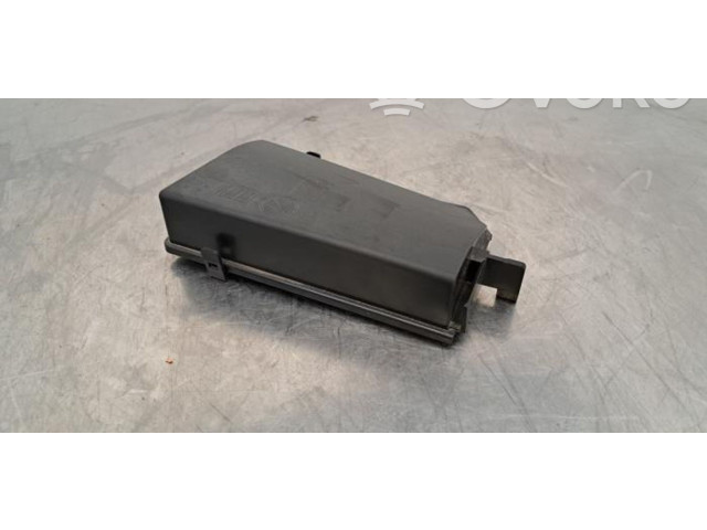 Блок предохранителей 31473868 Volvo XC40