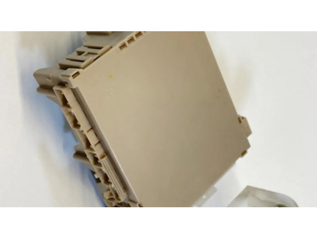 Pojistková skříňka 827300H030A, 827300H030 Toyota Aygo AB40 2020