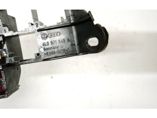   Pojistková skříňka 4l0971845a   Audi Q7 4L 2007