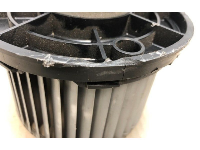 Вентилятор печки    Daihatsu Cuore