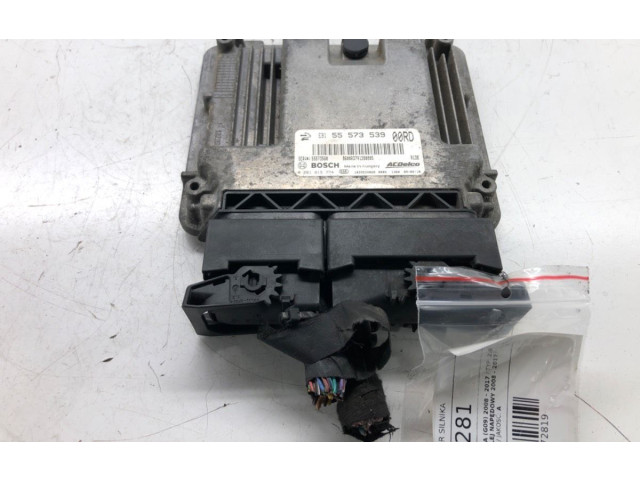 Моторчик стеклоочистителя 55573539 Opel Insignia A