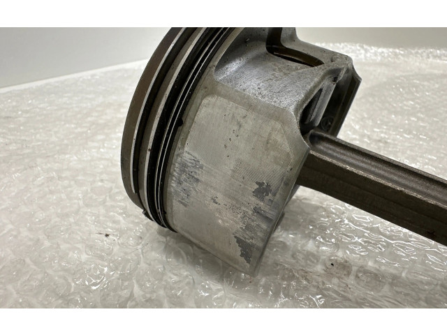  Поршень с шатуном    Mercedes-Benz CLS AMG C219  