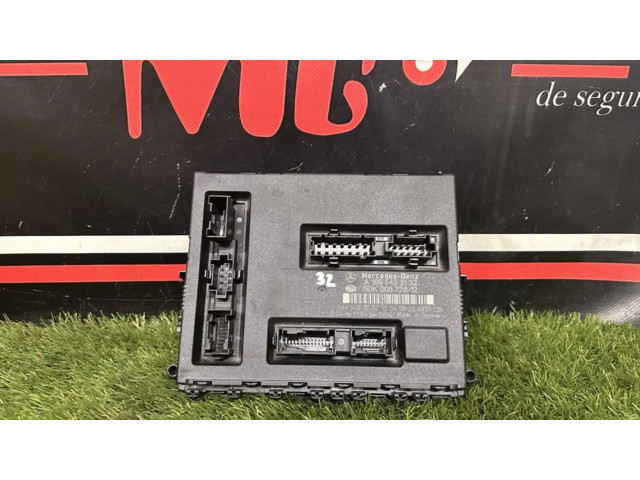 Pojistková skříňka 1695453132 Mercedes-Benz A W169 2008