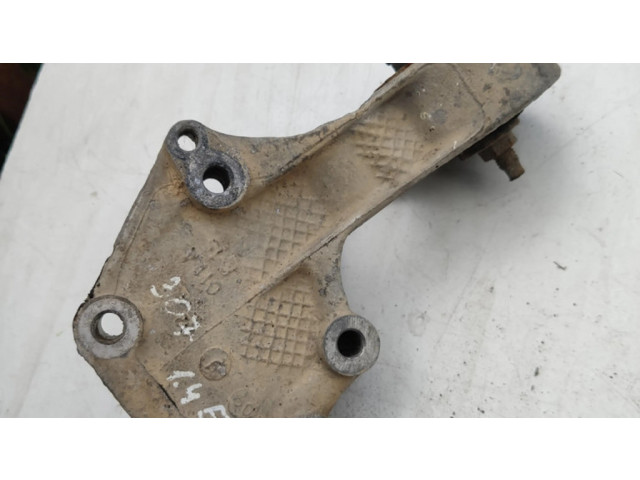 Кронштейн подвесного подшипника полуоси