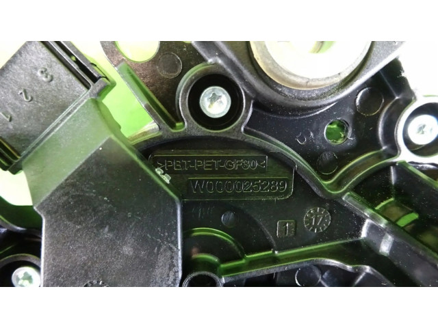 Моторчик заднего дворника A1569068200 Infiniti Q30