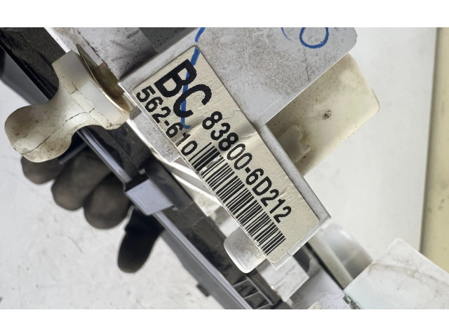 Přístrojová deska  Toyota Land Cruiser (J120) 2005 838006D212, 769316380  