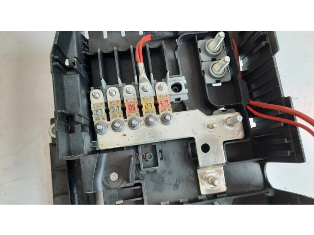   Pojistková skříňka 7L0937548C   Audi A3 S3 8V 2015