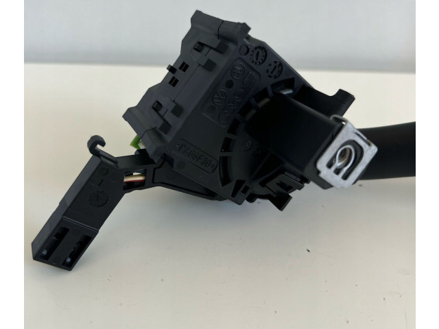 Ручка стеклоочистителей 8P0953519E   Audi A3 S3 8L