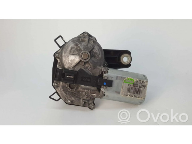 Двигатель стеклоочистителя заднего стекла