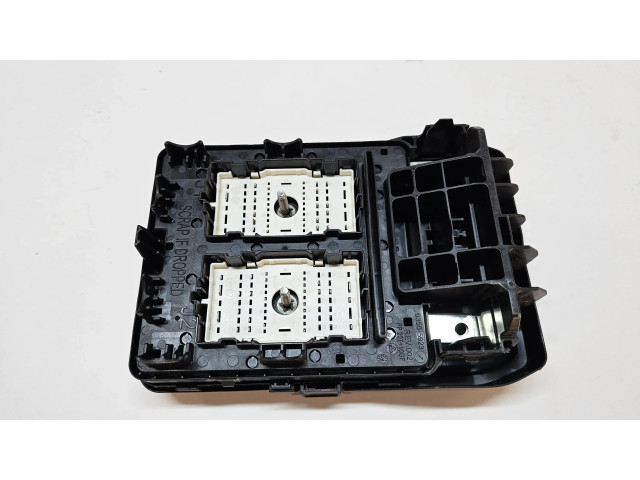 Блок предохранителей  68347002AE   Jeep Grand Cherokee WL    