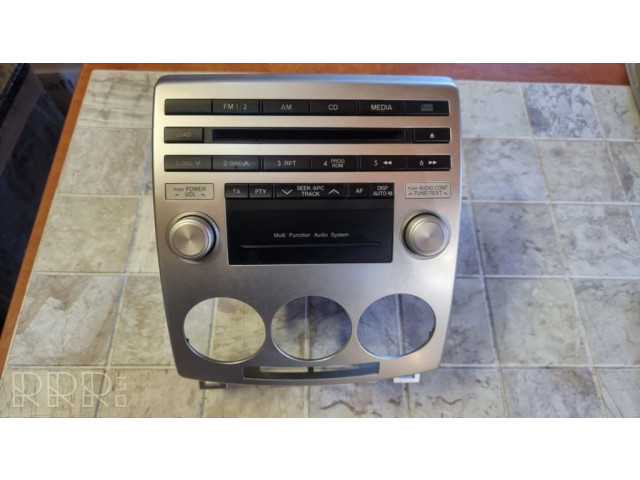 Радио/ проигрыватель CD/DVD / навигация