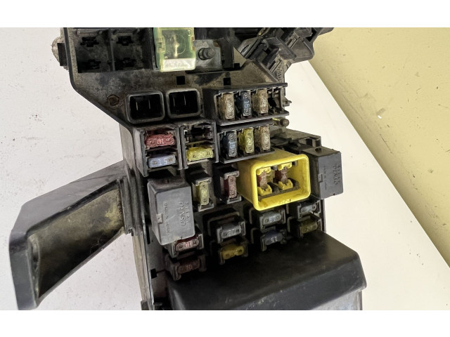 Pojistková skříňka MR337785, G8C255M Mitsubishi Pajero 2003
