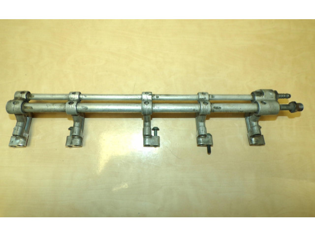 Vstřikovací lišta 070133317C Volkswagen Transporter - Caravelle T5