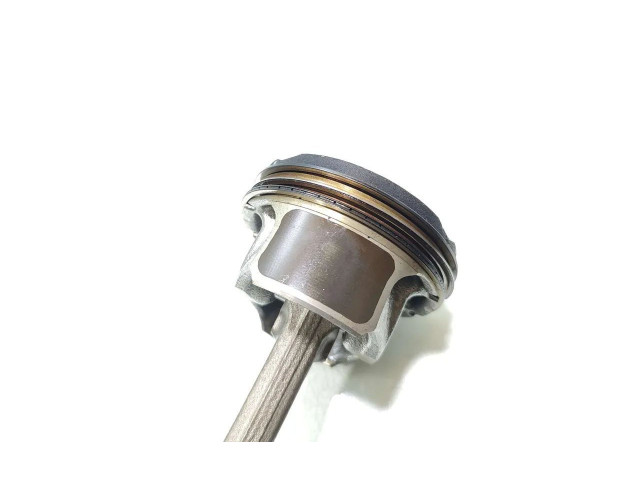 Поршень с шатуном HN05 Peugeot 2008 II