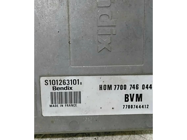 Řídící jednotka HOM7700746044 Renault 21